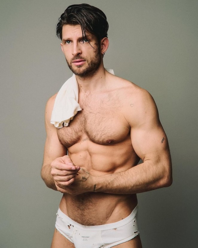 Konstantin Resch X Tom Buck X Yup Magazine