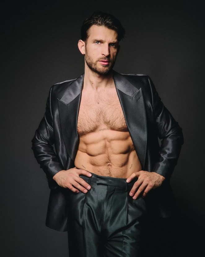 Konstantin Resch X Tom Buck X Yup Magazine